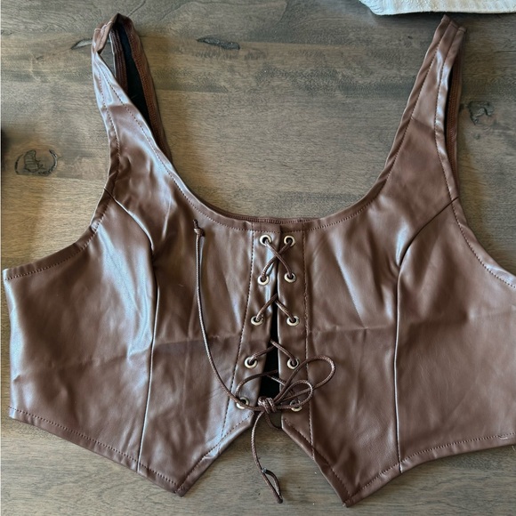 Lace top BRAND NEW - Picture 1 of 4